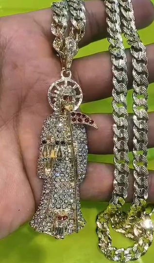 Santa Muerte Con Cadena De Lujo En Chapa De Oro de 14 KT