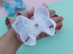 Laço Boutique Organza Pompom