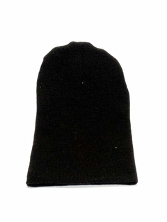 GORRO NEGRO.