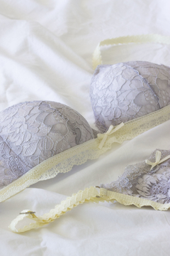 CONJUNTO MARIA DELUXE GRIS CON HUESO