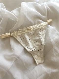 Less regulable broderie