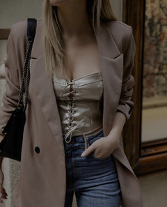 Corset Miller en internet