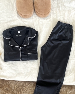 PIJAMA SATINADO NEGRO LARGO - comprar online
