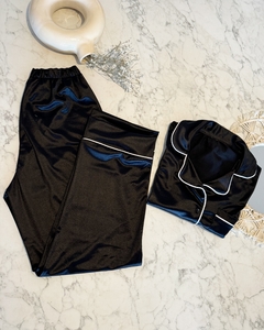 Imagen de PIJAMA SATINADO NEGRO LARGO