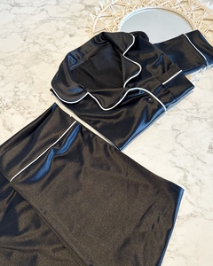 PIJAMA SATINADO NEGRO LARGO - carmina lenceria