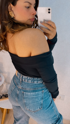 Body Thais na internet