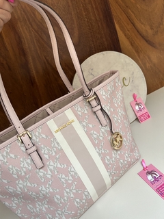 Michael Kors Jet Set Travel Medium Carryall Tote Graphic - comprar en línea