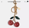 Signature Cherry Bag Charm - comprar en línea