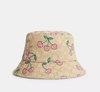 Signature Heart Cherry Print Bucket Hat - comprar en línea