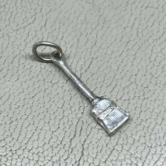 Dije Escoba de bruja de la suerte Plata 925 P.MB