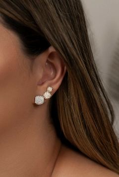 brinco earcuff em formas orgânicas semijoia