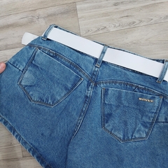 Short Jeans com cinto na internet