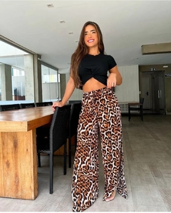 Calça Pantalona com fendas laterais - loja online