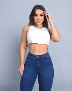 Calça Jeans Skinny empina bumbum na internet