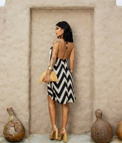 Vestido curto bicolor preto - comprar online