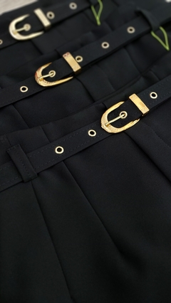 Short alfaiataria cinto fivela - preto - comprar online