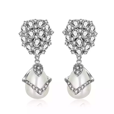 Brinco em Pérola e Zircônia - Lúcia