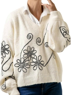 Sweater con detalle bordado en internet