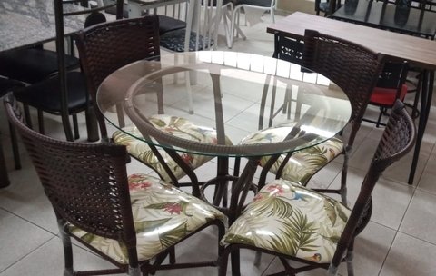 MESA IMPERIAL REDONDA COM 4 CADEIRAS