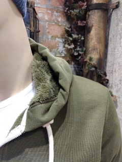Hoodie Corderito Verde BTK - comprar online