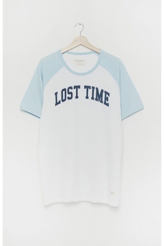 Remera Lost Time Celeste BTK