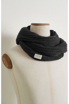CUELLO LANA NEGRO