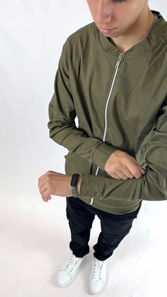 Bomber de Bengalina Frisada Verde SFR - comprar online