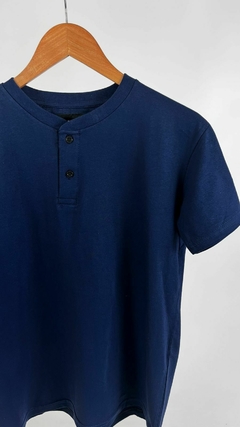 Remera Henley Azul ESFR - comprar online