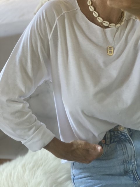 Remera Laurel