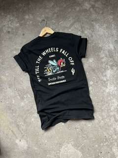 Remera "fall off"