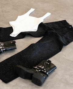 WIDE STRASS BLACK en internet