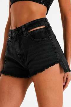 SHORT BLACK ORIENTE en internet