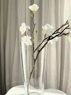 Florero vidrio cónico en internet