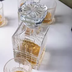 SET X 4 VASOS DE WHISKY Y BOTELLON en internet