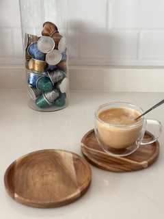 SET X2 PLATOS DE MADERA 15 cm PARA TAZA - Gruya Objetos