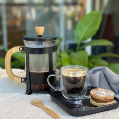 CAFETERA CON EMBOLO NEGRA O BLANCA BAMBOO 800 ML - comprar online