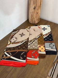 LENÇO DE CETIM 90X90 na internet