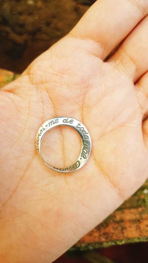 Pingente Livrai-me de toda Mal