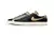 Blazer Low First Use N/B en internet