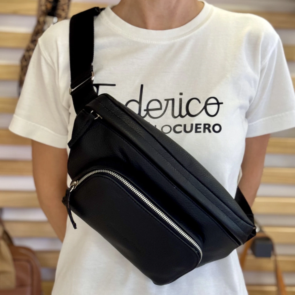 Riñonera Cuero Roberto Bonna 1480