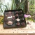 Caixa de bombons com coelhos e flores. - loja online