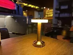 Lámpara Velador Led Recargable Usb Tácil Dimmer Metal Bar
