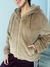 CAMPERA LAYLA DE PELUCHE CON CAPUCHA