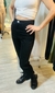 JEAN MOM NEGRO LISO en internet