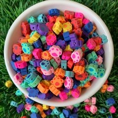 Entremeio de Fimo 10mm (15pçs) Patinhas Cores Sortidas - comprar online