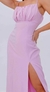 Vestido super midi de alça lança perfume na internet