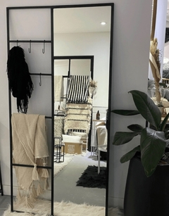 Espejo + Perchero Pepe (Stock) en internet