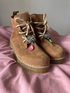 Botas Chavito en internet