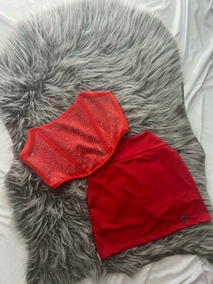 conjunto feminino Natal saia branca lisa HAPPYCAT e cropped corselet corse brilhoso neoprene vermelho - comprar online