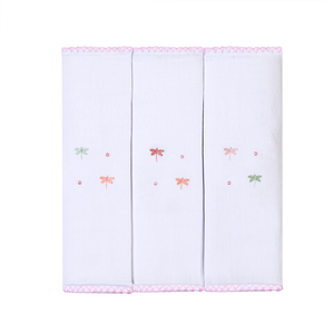 PANINHO DE BOCA BORDADOS PAPI COM PRENDEDOR DE CHUPETA 40CM X 40CM CONTEM 03 UN LIBELULA Ean :7896700866618